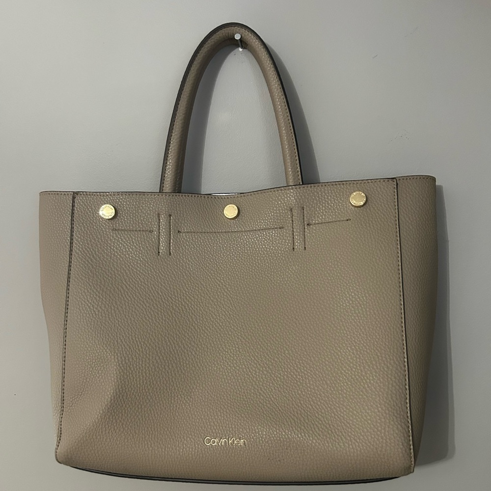 Calvin Klein Tan/Taupe Tote Pocketbook Handbag Purse